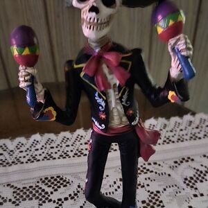 Day Of The Dead Mariachi Figurine Colorful Skeleton Figurine with Maracas